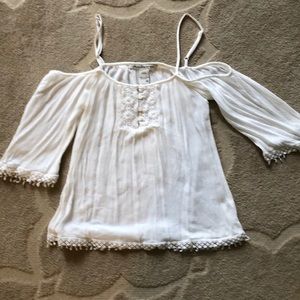 Women’s American Rag cold shoulder top